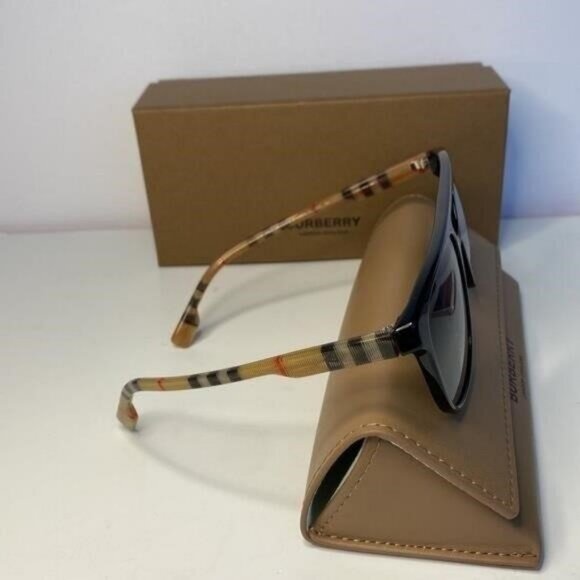 Authentic- New - Burberry Men's Black/Light Havana Square Sunglasses 56mm - Picture 4 of 8